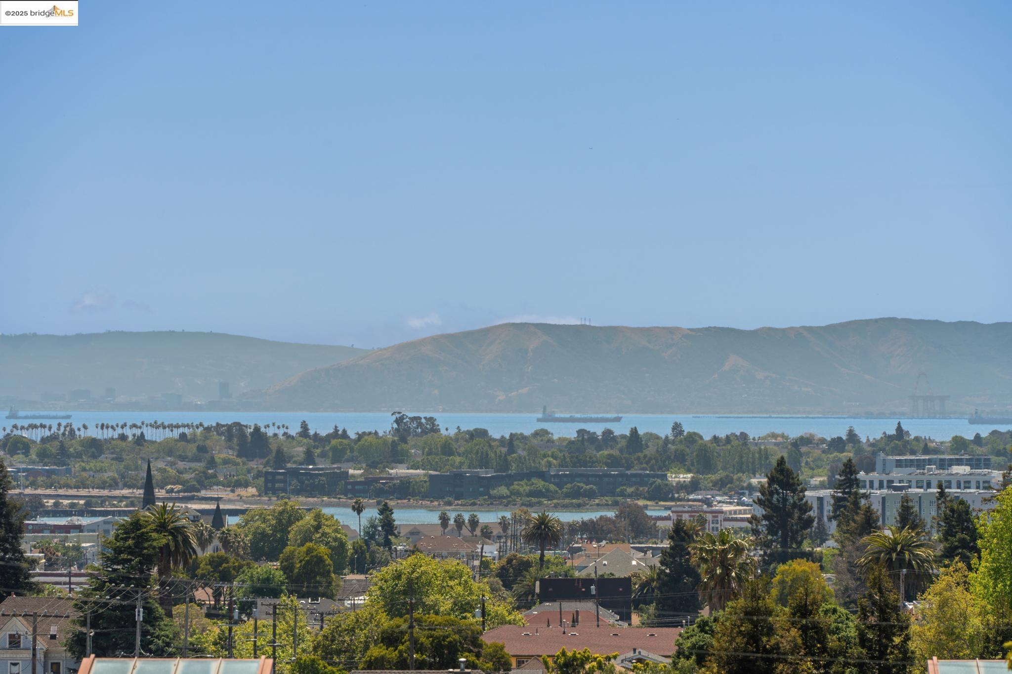 2823 11th Avenue, Unit B Oakland, CA 94610 - Photo 7 of 12 a view of a city