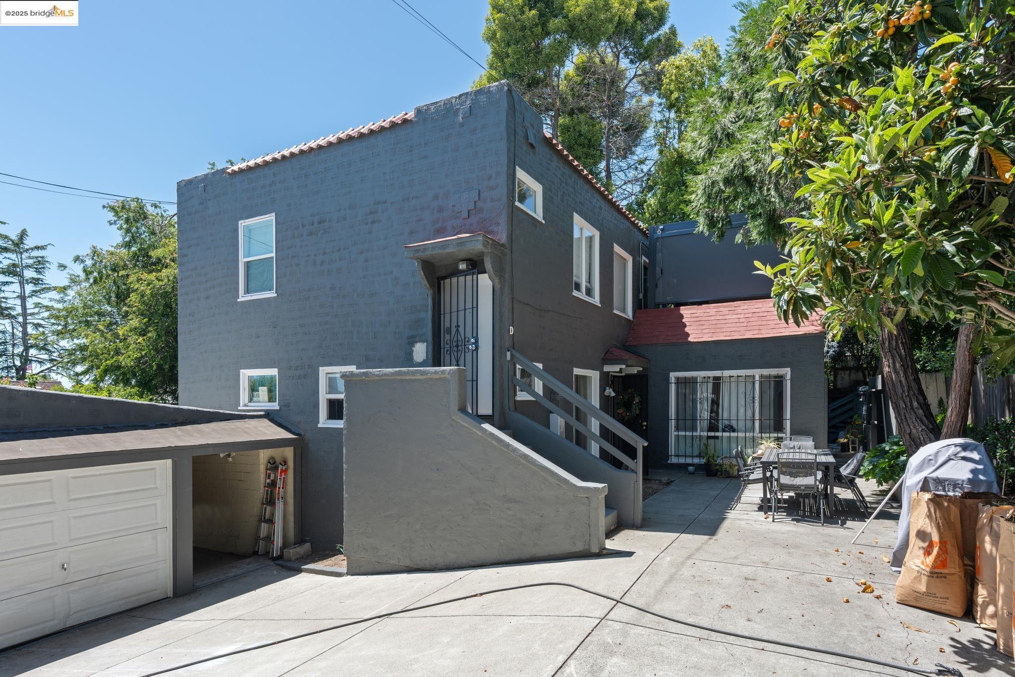 2823 11th Avenue, Unit B Oakland, CA 94610 - Photo 10 of 12 a view of outdoor space yard and deck