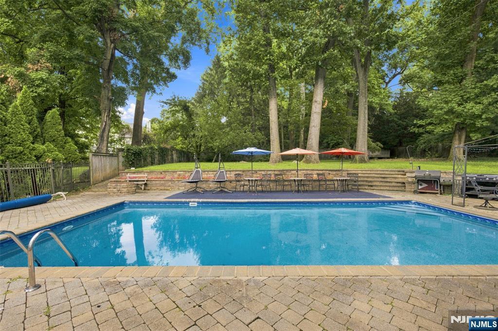 71 Malcolm Road Mahwah, NJ 07430 - Photo 24 of 30 Gallery Image 24