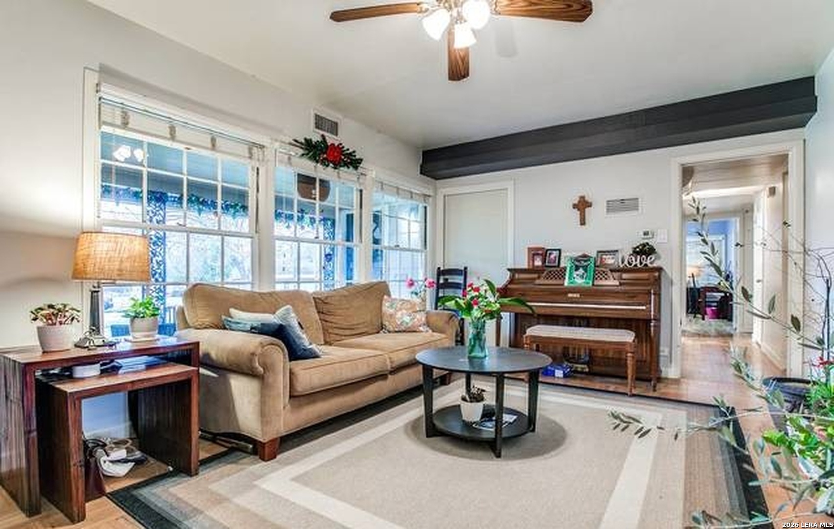 511 Exeter Road San Antonio, TX 78209 - Photo 3 of 17
