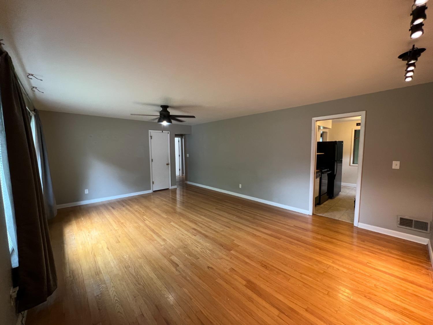 3124 Locust Log Lane Cincinnati, OH 45239 - Photo 11 of 28