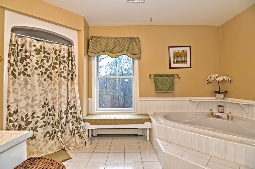 749 Old Warren Road Swansea, MA 02777 - Photo 16 of 30 Gallery Image 16