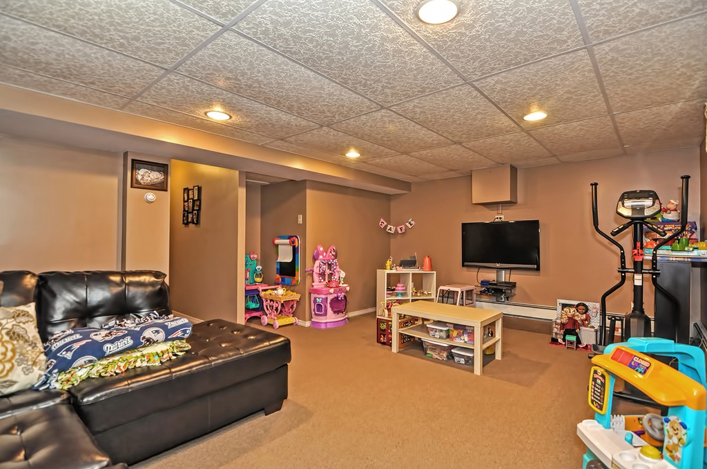 749 Old Warren Road Swansea, MA 02777 - Photo 25 of 30 Gallery Image 25