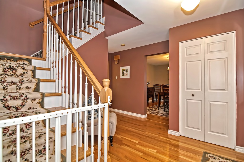 749 Old Warren Road Swansea, MA 02777 - Photo 3 of 30 Gallery Image 3