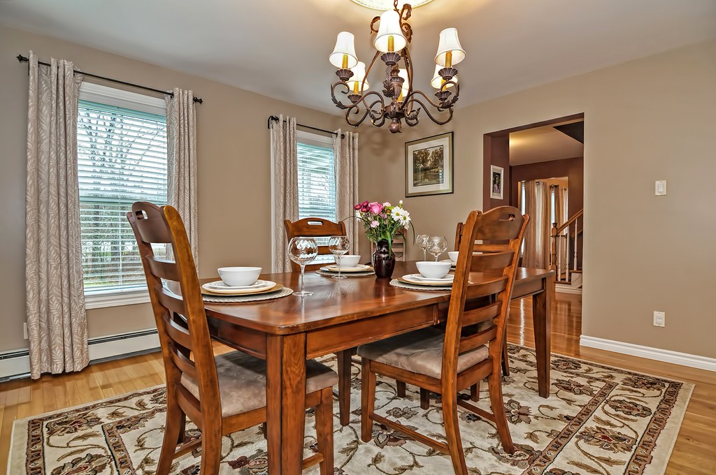 749 Old Warren Road Swansea, MA 02777 - Photo 4 of 30 Gallery Image 4