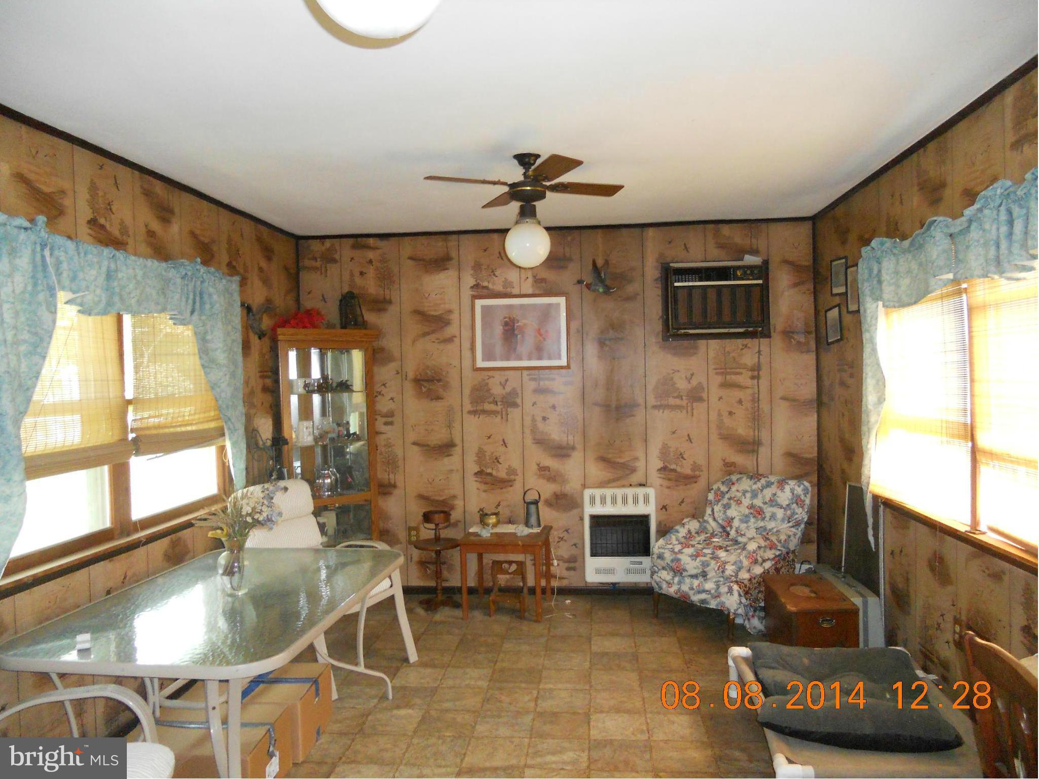 12665 Hog Ridgely, MD 21660 - Photo 5 of 16 Family Room