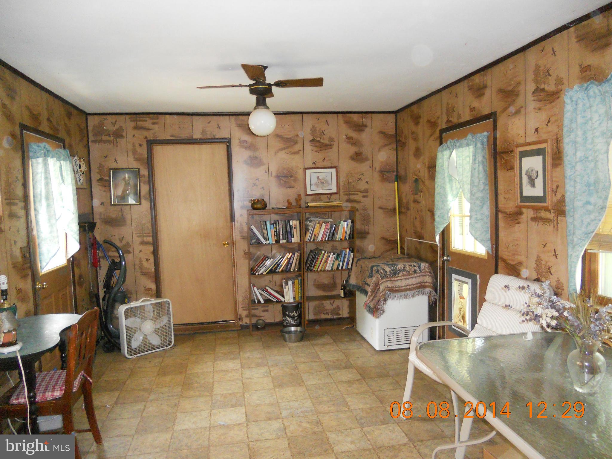 12665 Hog Ridgely, MD 21660 - Photo 6 of 16 Family Room