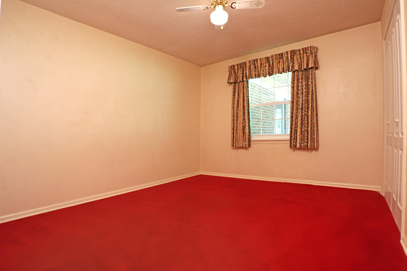 3347 Adkins Road Chattanooga, TN 37419 - Photo 16 of 27 red bedroom