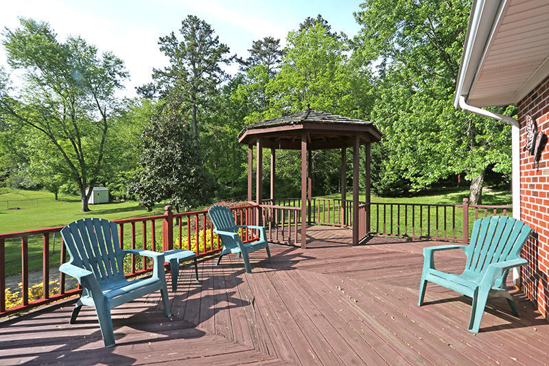 3347 Adkins Road Chattanooga, TN 37419 - Photo 22 of 27 gazebo2