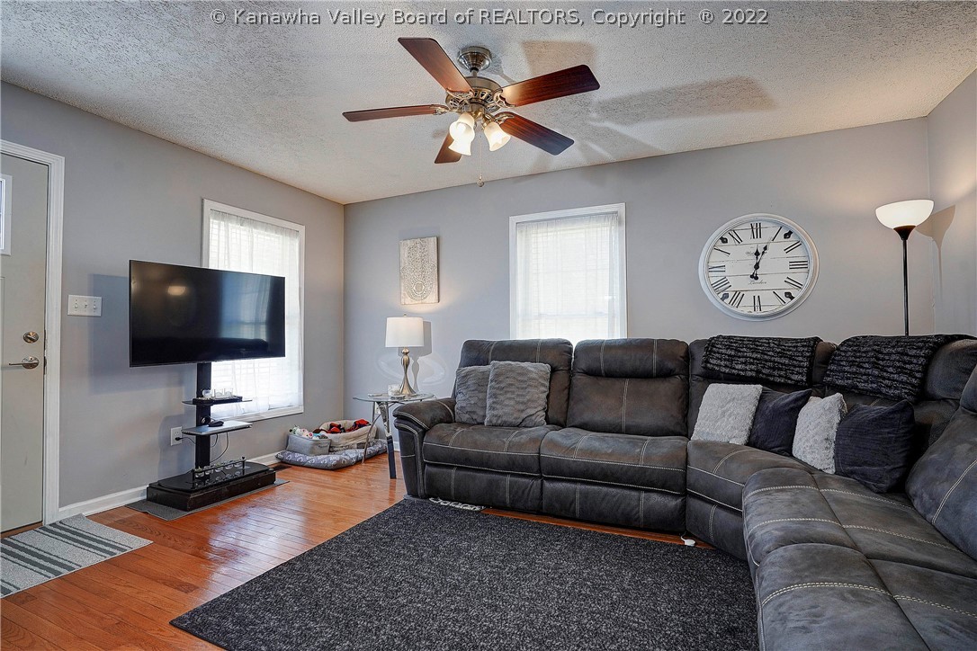 821 South Ruffner Road Charleston, WV 25314 - Photo 7 of 27 Gallery Image 7