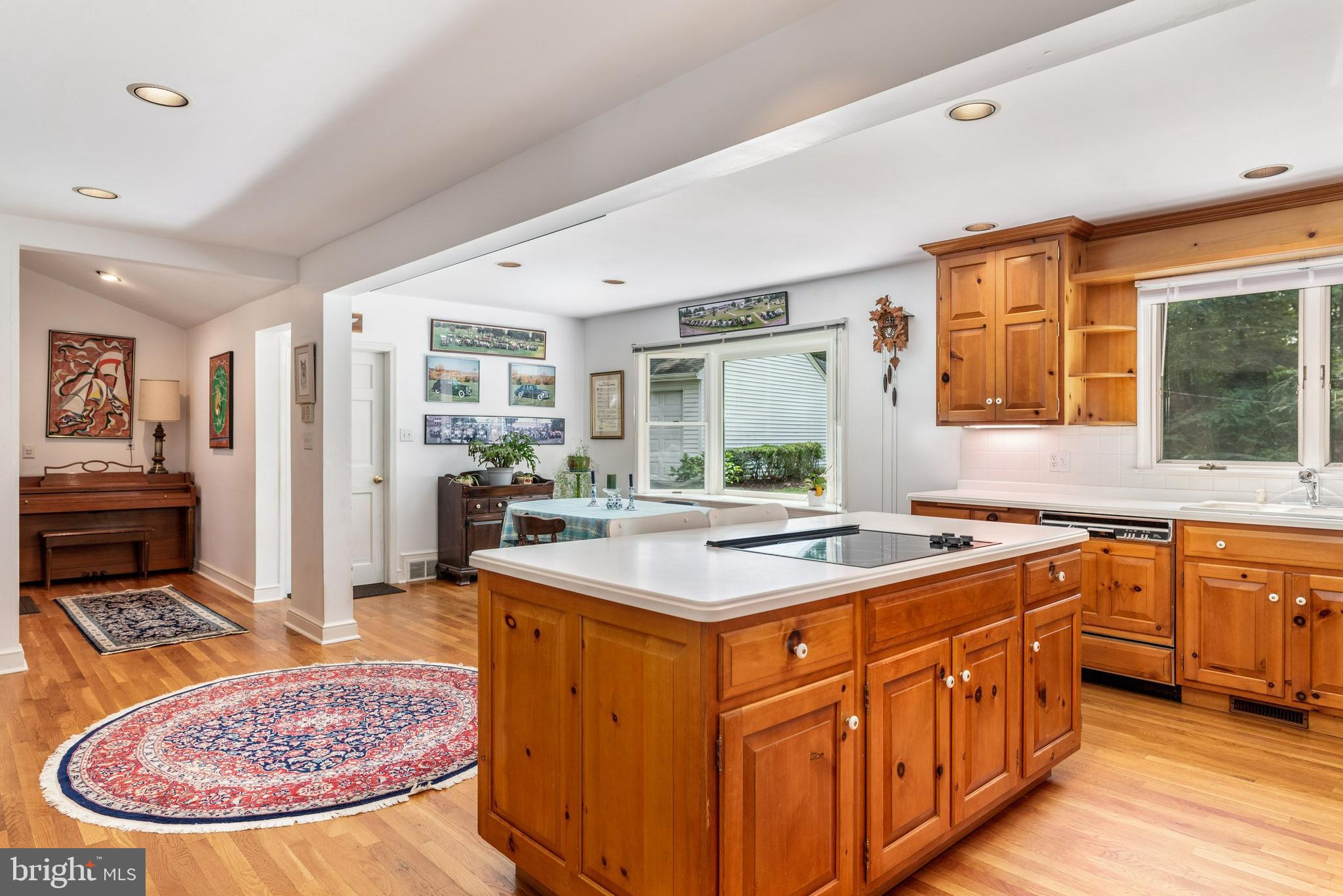 28 Brookside Road Wallingford, PA 19086 - Photo 11 of 49 Welcome to your country kitchen