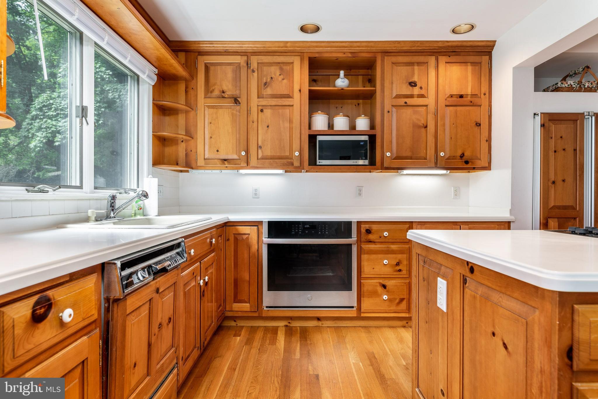 28 Brookside Road Wallingford, PA 19086 - Photo 14 of 49 Abundant counter space.