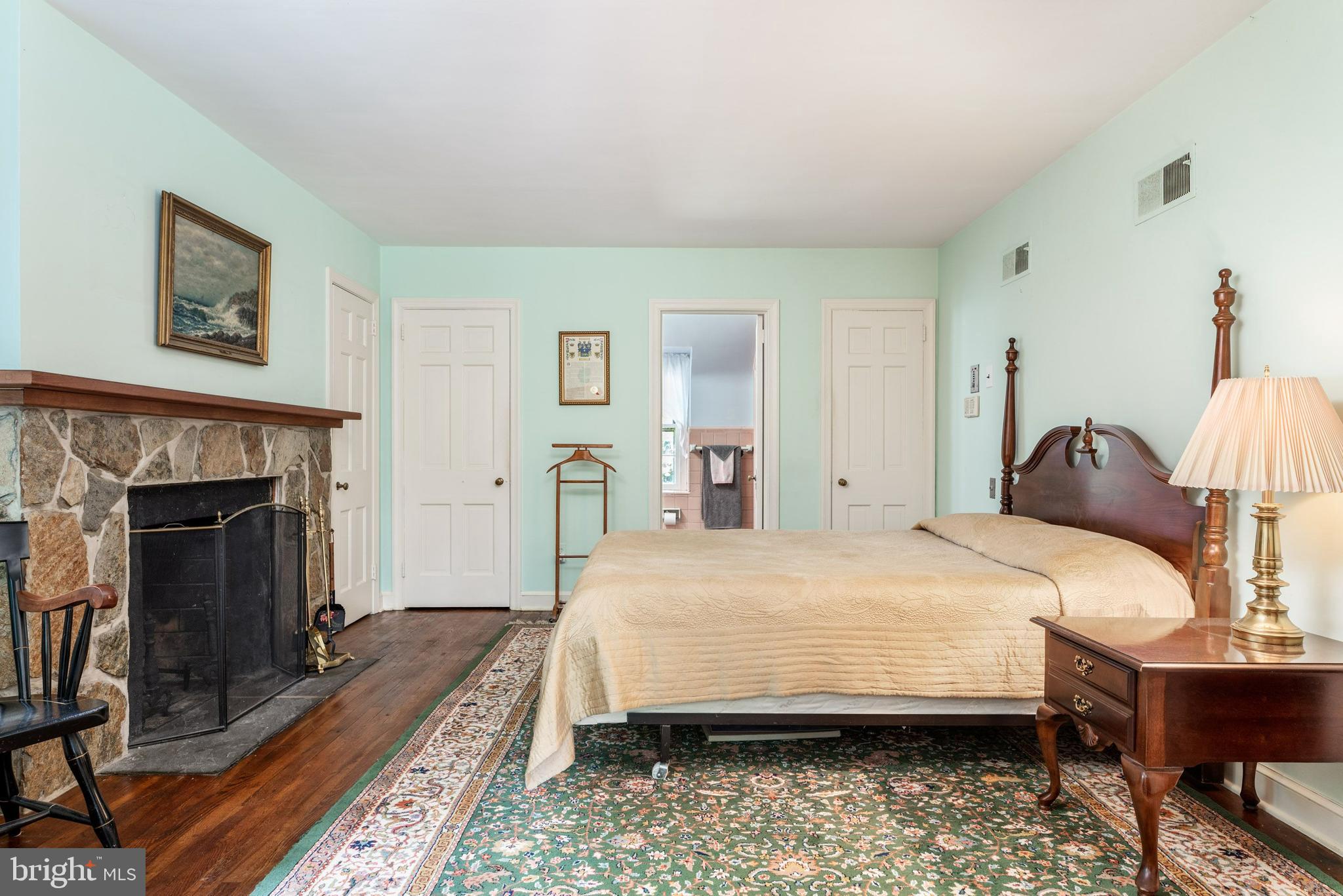 28 Brookside Road Wallingford, PA 19086 - Photo 20 of 49 Primary Bedroom