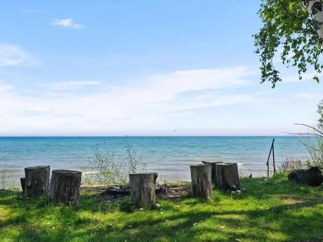 $599,900 | 987 South Lake Michigan Drive, Sturgeon Bay, WI 54235