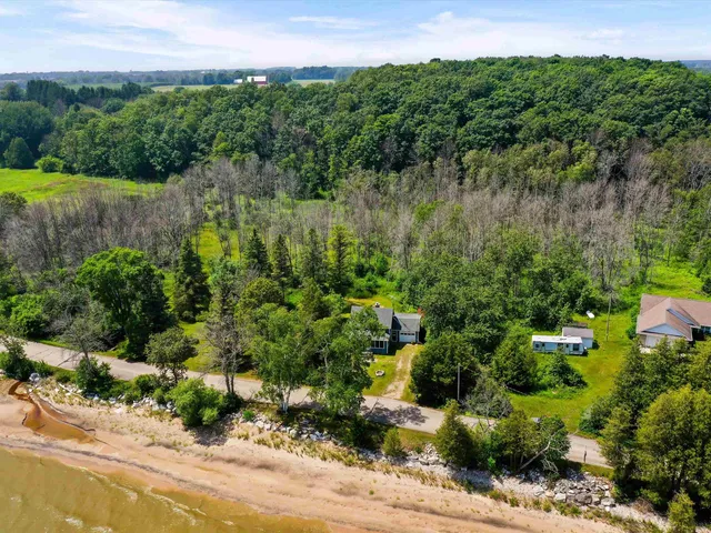 $599,900 | 987 South Lake Michigan Drive, Sturgeon Bay, WI 54235