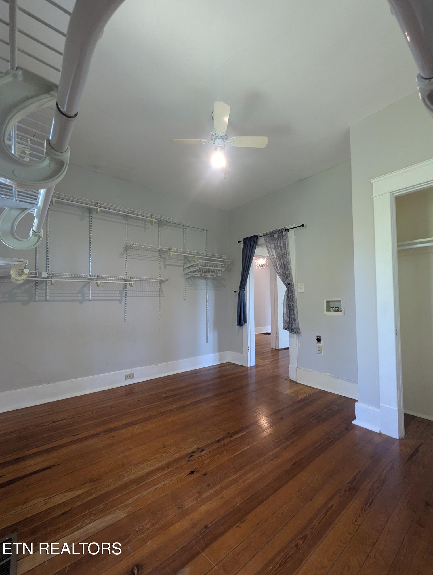 3117 Rennoc Road Knoxville, TN 37918 - Photo 9 of 24 PXL_20260415_175821615.RAW-01.COVER