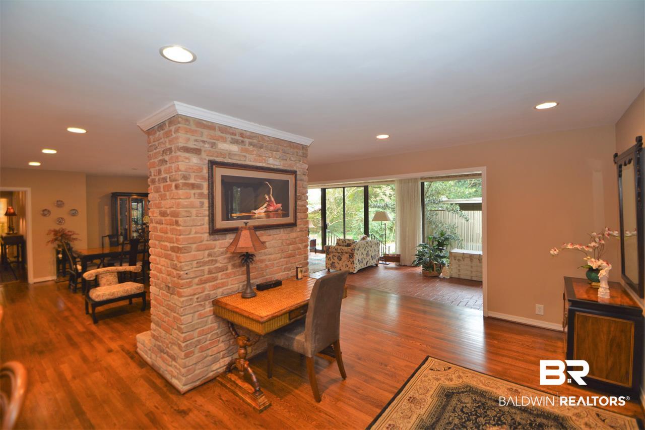 3901 North Skyland Circle Mobile, AL 36693 - Photo 14 of 50