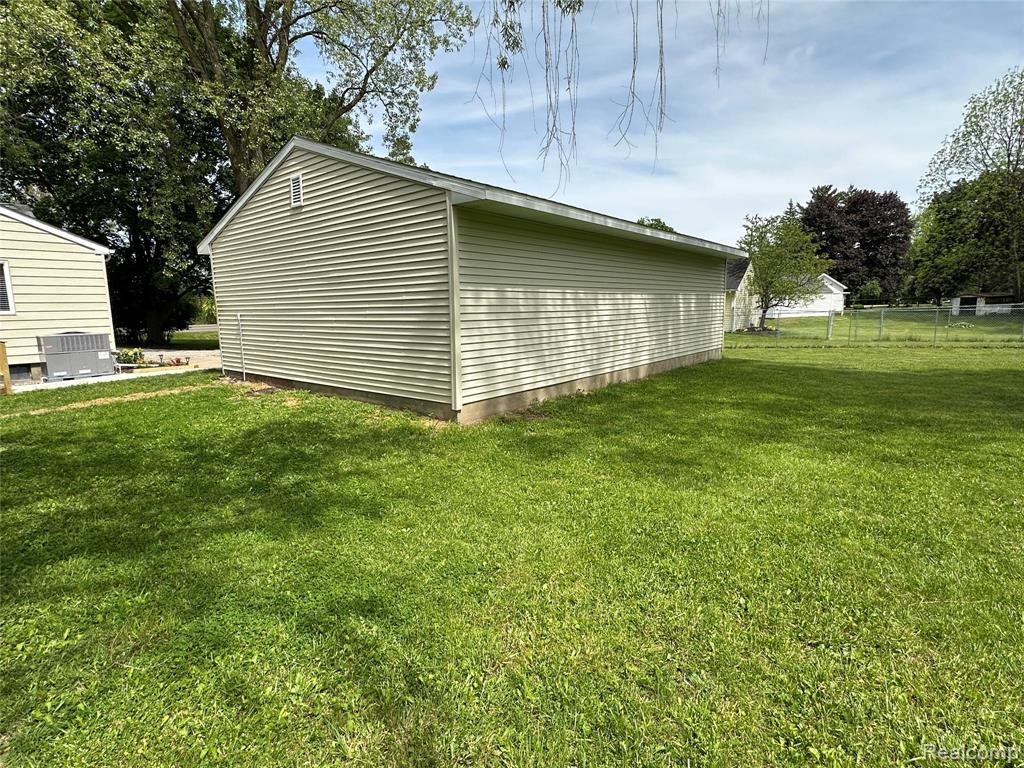 6161 East River Road Flushing, MI 48433 - Photo 48 of 63