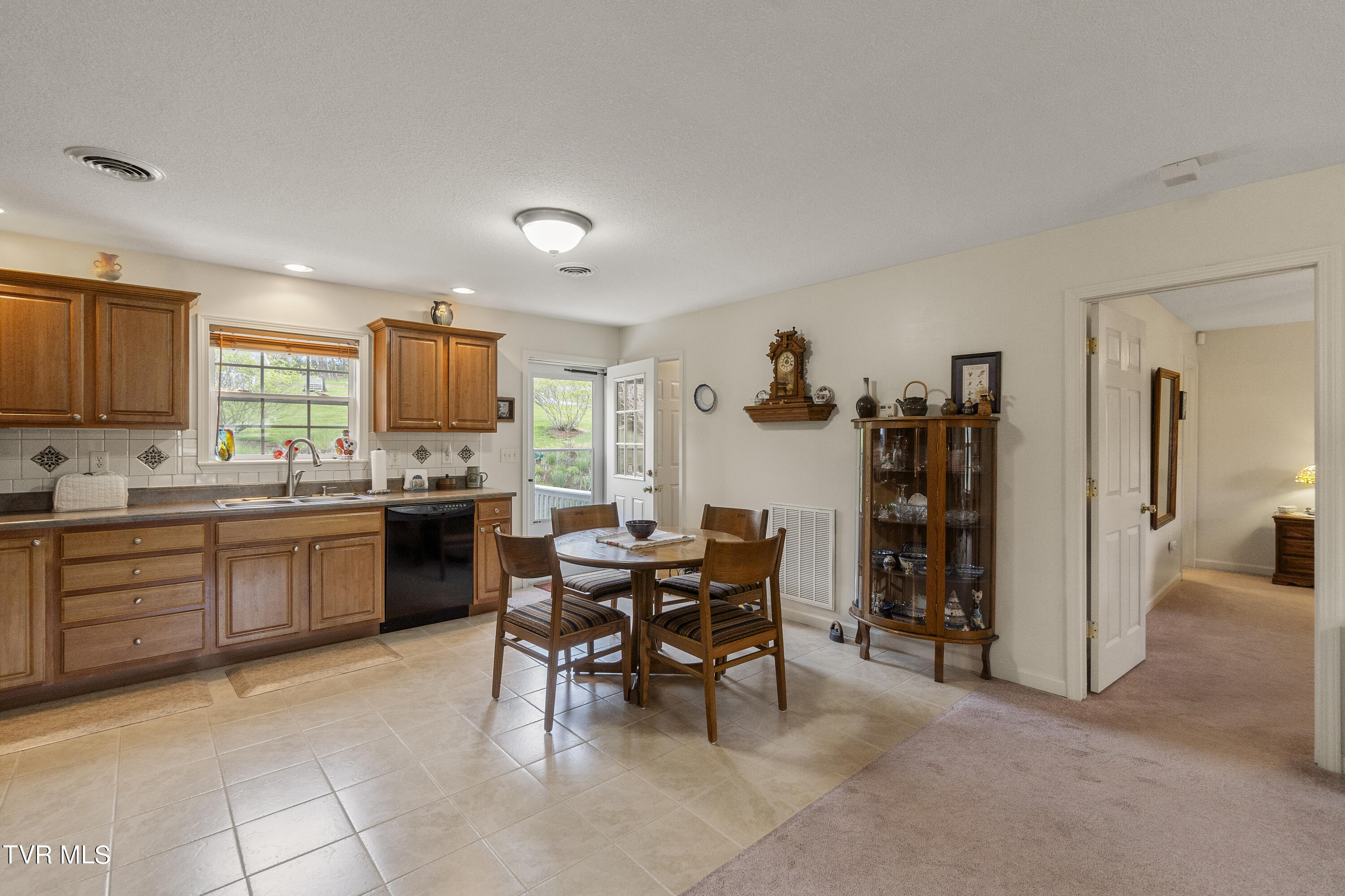 120 Pates Lane Greeneville, TN 37743 - Photo 10 of 26 DSC07053