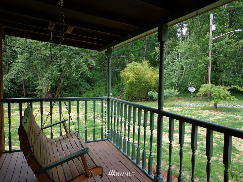 612 John Bailey Road Bothell, WA 98012 - Photo 3 of 14 Gallery Image 3