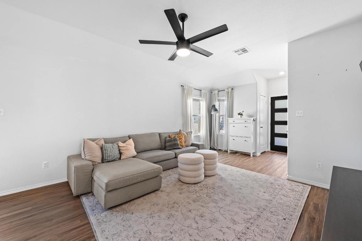 103 Canley Loop Hutto, TX 78634 - Photo 7 of 26