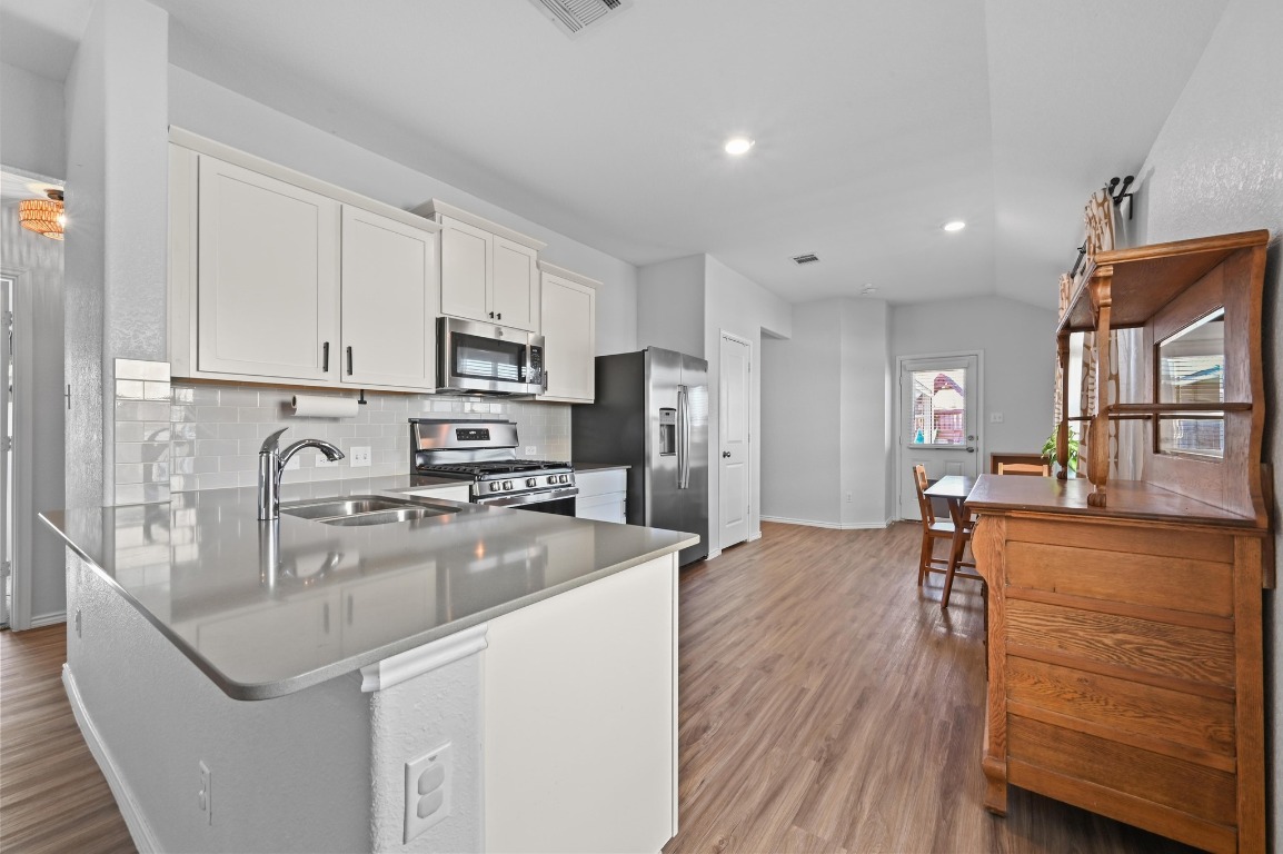 103 Canley Loop Hutto, TX 78634 - Photo 8 of 26