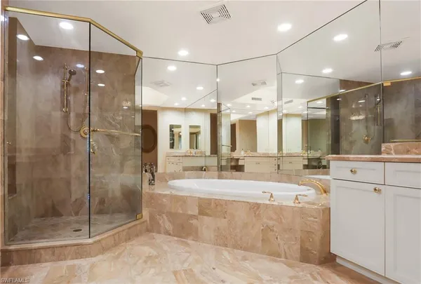 $24,500 | 8787 Bay Colony Drive, Unit 305, Naples, FL 34108