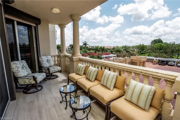$24,500 | 8787 Bay Colony Drive, Unit 305, Naples, FL 34108