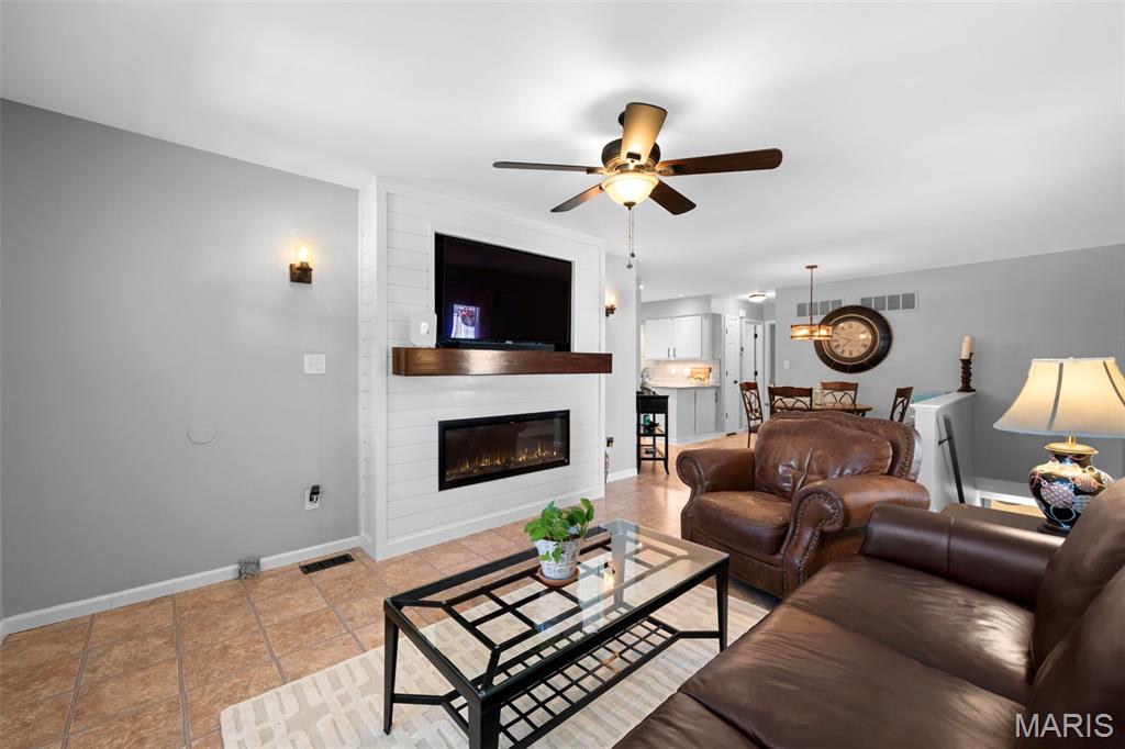 170 Cascade Terrace Drive Ballwin, MO 63021 - Photo 6 of 39