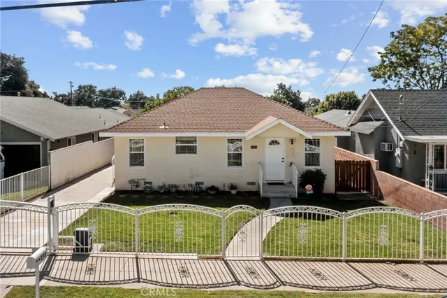 a view of a house with a outdoor space