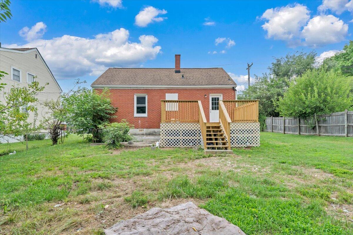 2923 Courtland Road Northwest Roanoke, VA 24012 - Photo 9 of 28 22-MIB01487
