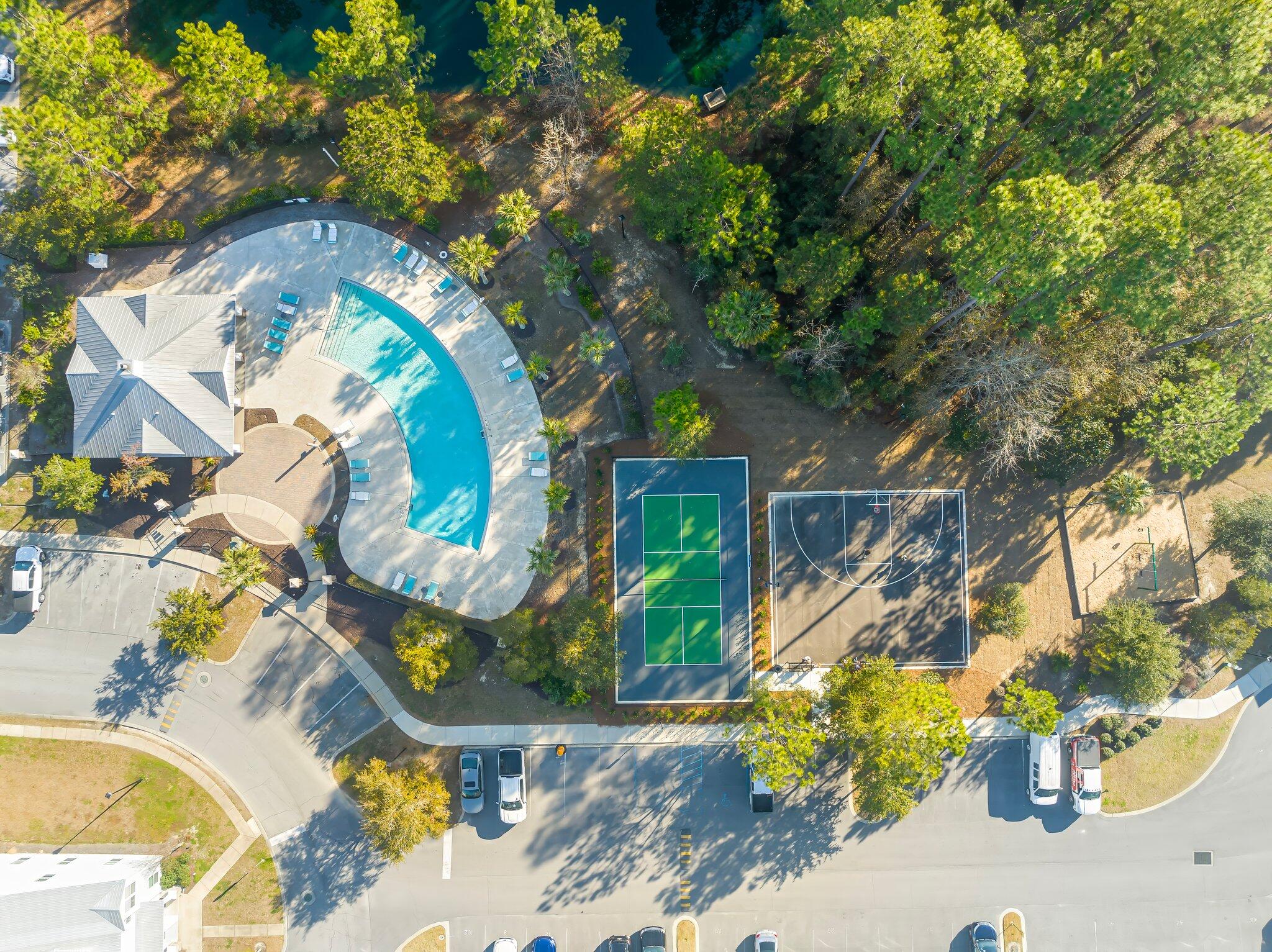 330 North Sand Palm Road, Unit VISTA Freeport, FL 32439 - Photo 34 of 38 an aerial view of a house with swimming pool