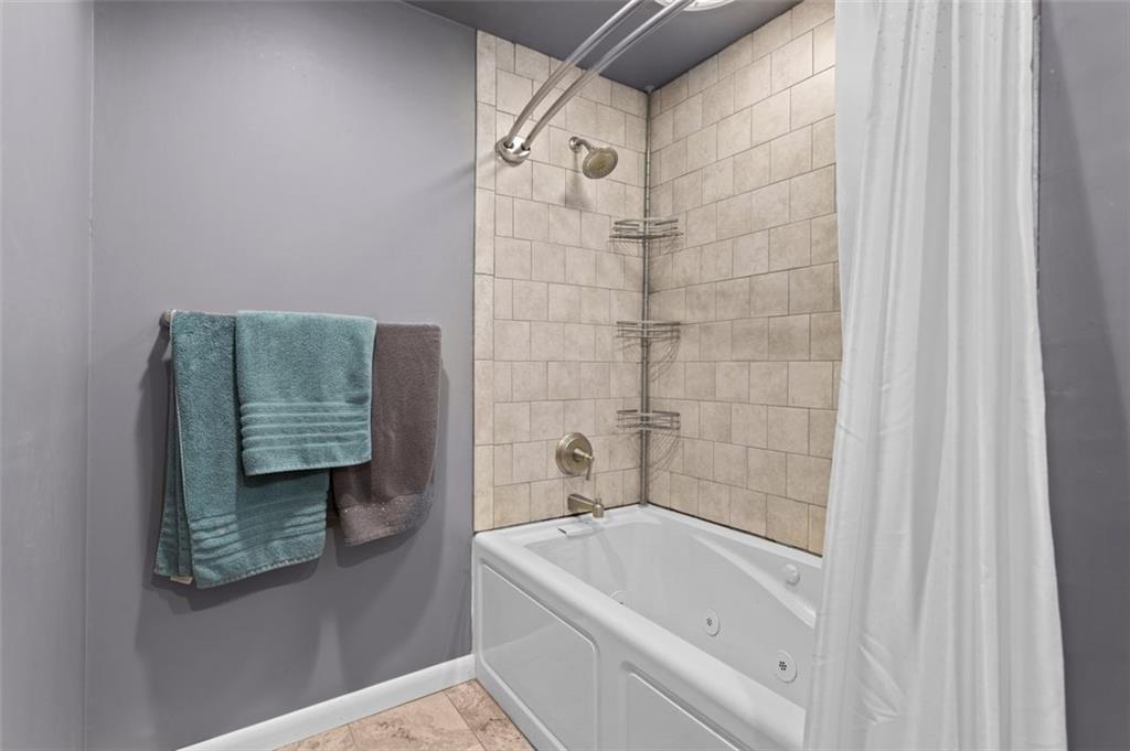 812 Rolling Rock Road Pittsburgh, PA 15234 - Photo 20 of 24 Other side of Owner' Suite bathroom.