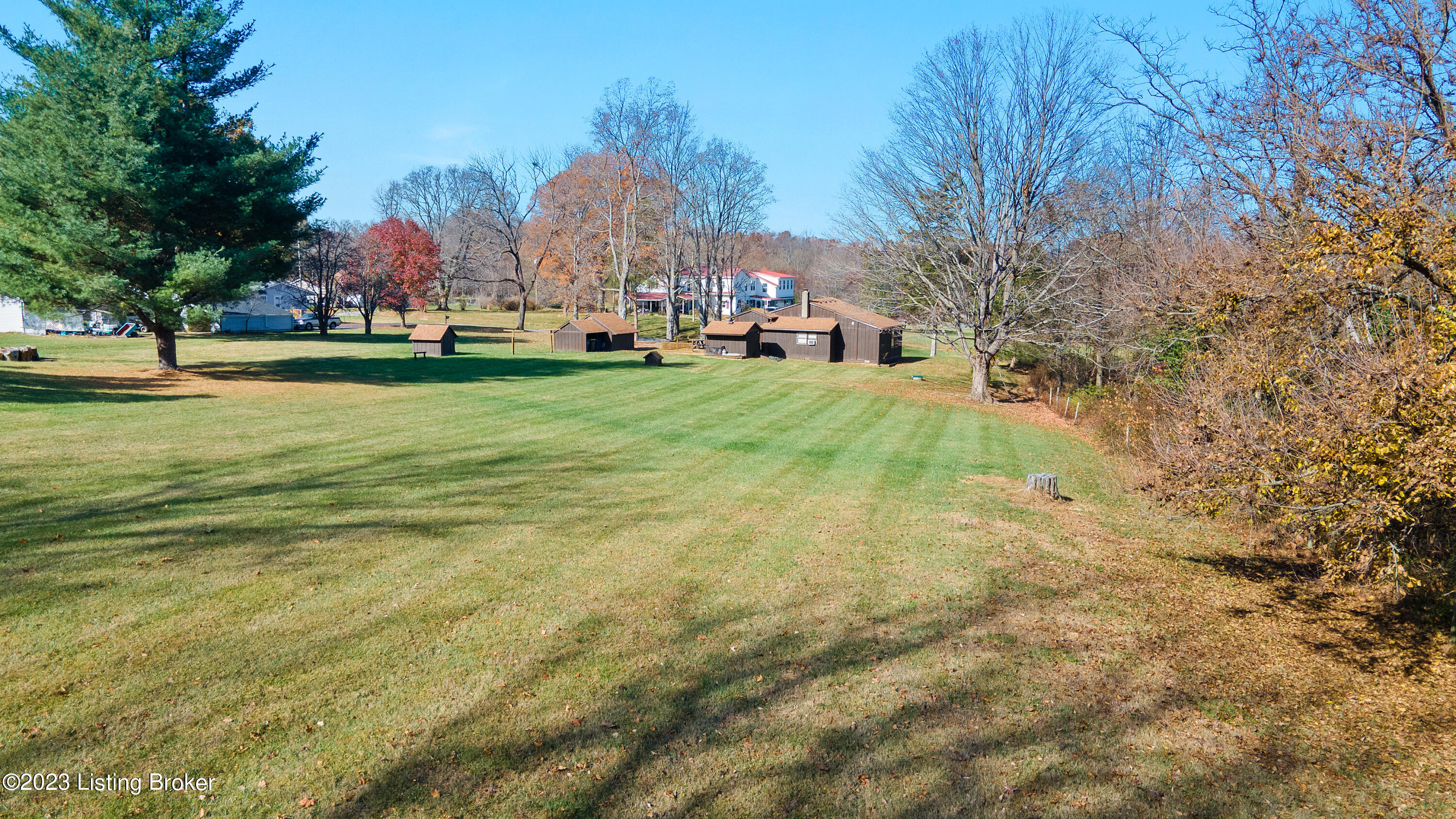 117 Rollington Road Pewee Valley, KY 40056 - Photo 3 of 32 117 Rollington Rd-24