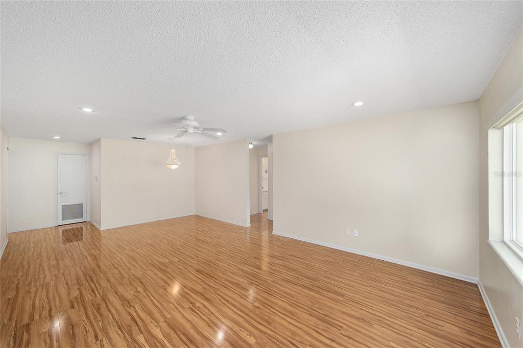 8833 Southwest 98th Street Road, Unit E Ocala, FL 34481 - Photo 8 of 34 Gallery Image 8
