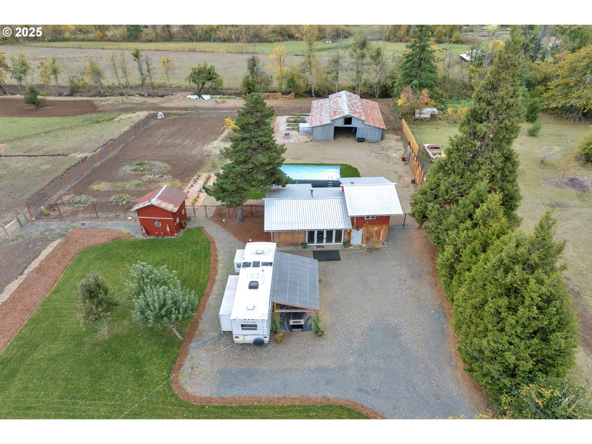 30306 Camas Swale Road Creswell, OR 97426 - Photo 2 of 29