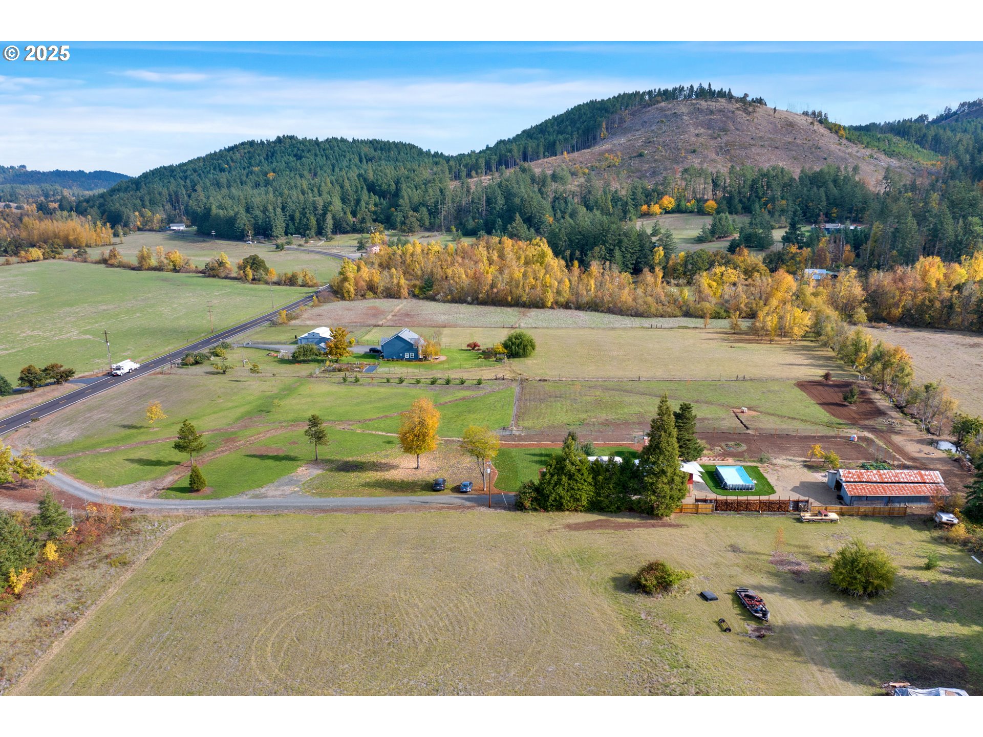 30306 Camas Swale Road Creswell, OR 97426 - Photo 25 of 29