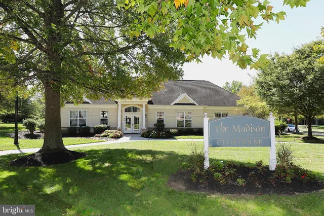 $324,900 | 611 Masterson Court, Ewing, NJ 08618