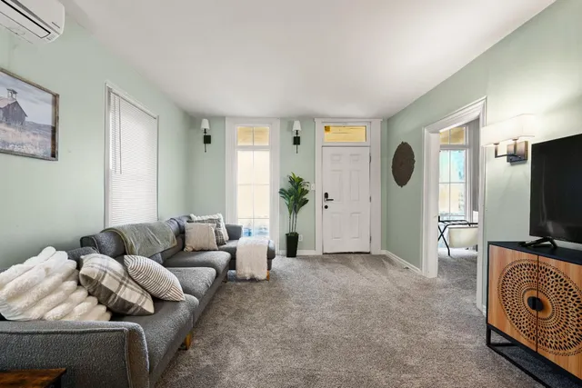 $218,900 | 109 5th Street, Aurora, IN 47001