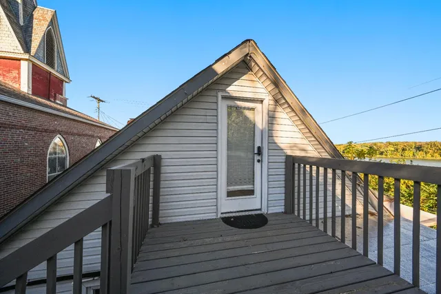 $218,900 | 109 5th Street, Aurora, IN 47001