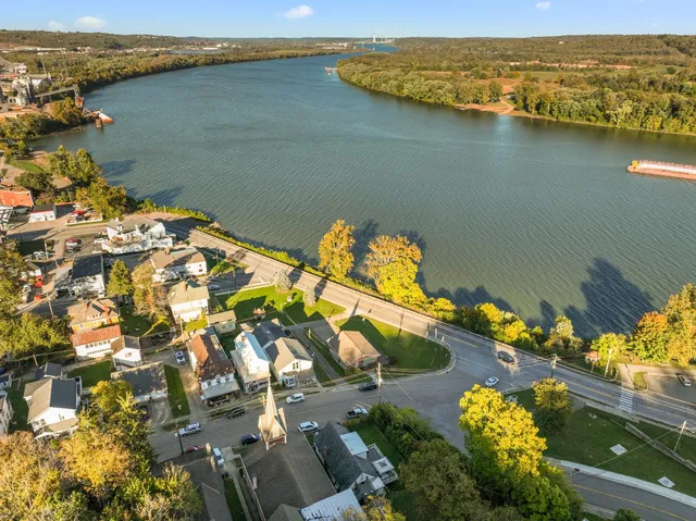 $218,900 | 109 5th Street, Aurora, IN 47001