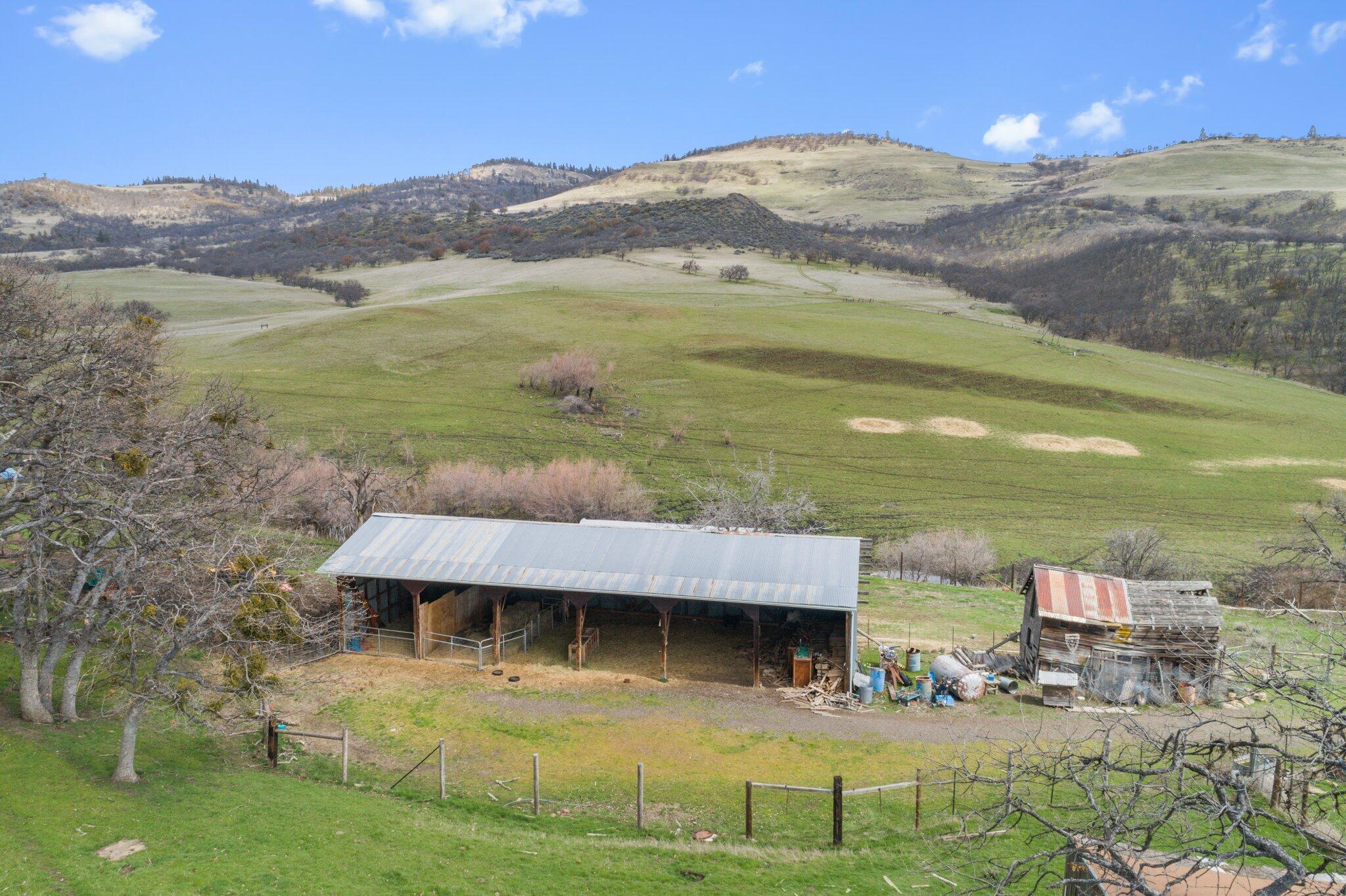 3403 North Valley View Road Ashland, OR 97520 - Photo 14 of 51 29-web-or-mls-DJI_0143