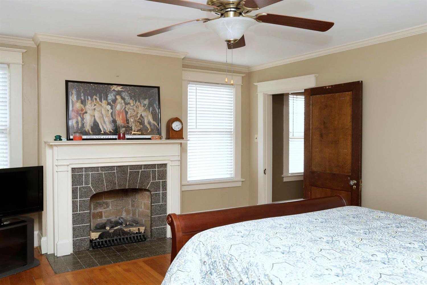 329 Sycamore Road Lexington, KY 40502 - Photo 15 of 29 Photo 15