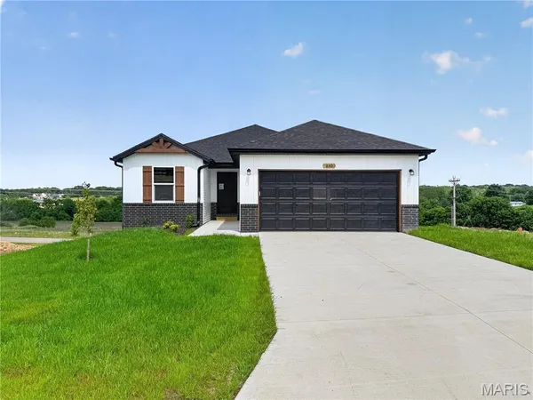 $339,700 | 840 Shorthorn Lane, Marshfield, MO 65706