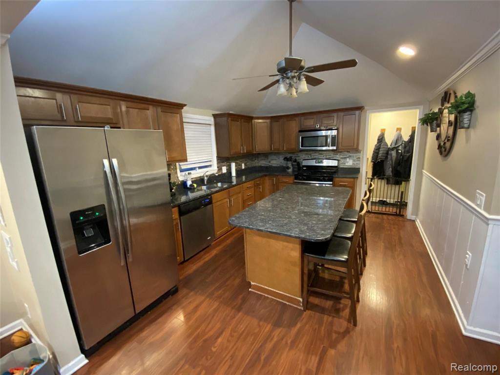5321 Flushing Road Flushing, MI 48433 - Photo 2 of 19
