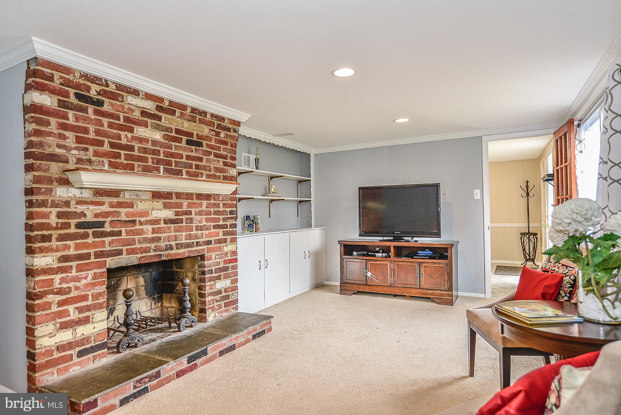 7531 Murillo Street Springfield, VA 22151 - Photo 14 of 28 Family Room