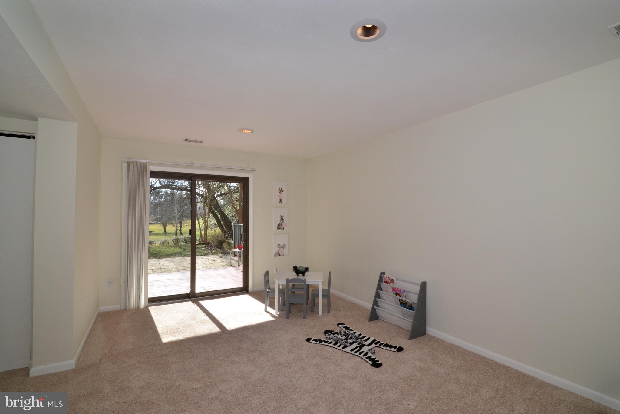 1822 North Shore Court Reston, VA 20190 - Photo 30 of 46 Gallery Image 30