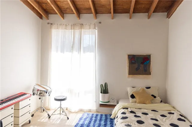 a view of house with outdoor seating