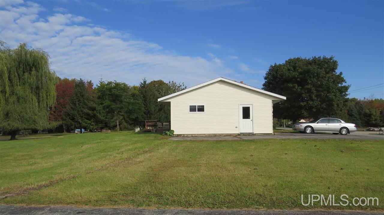 5679 J.5 Road Escanaba, MI 49829 - Photo 15 of 17