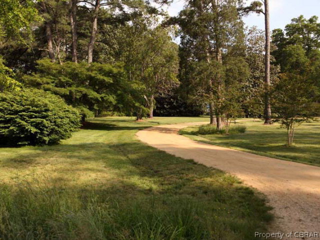 823 Williams Wharf Road Mathews, VA 23109 - Photo 2 of 41 LOVELY DRIVE WAY BRINGS YOU TO EASTHAM